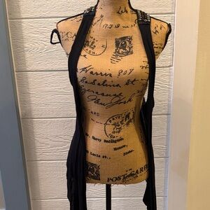 Ginger G Black Sleeveless Vest